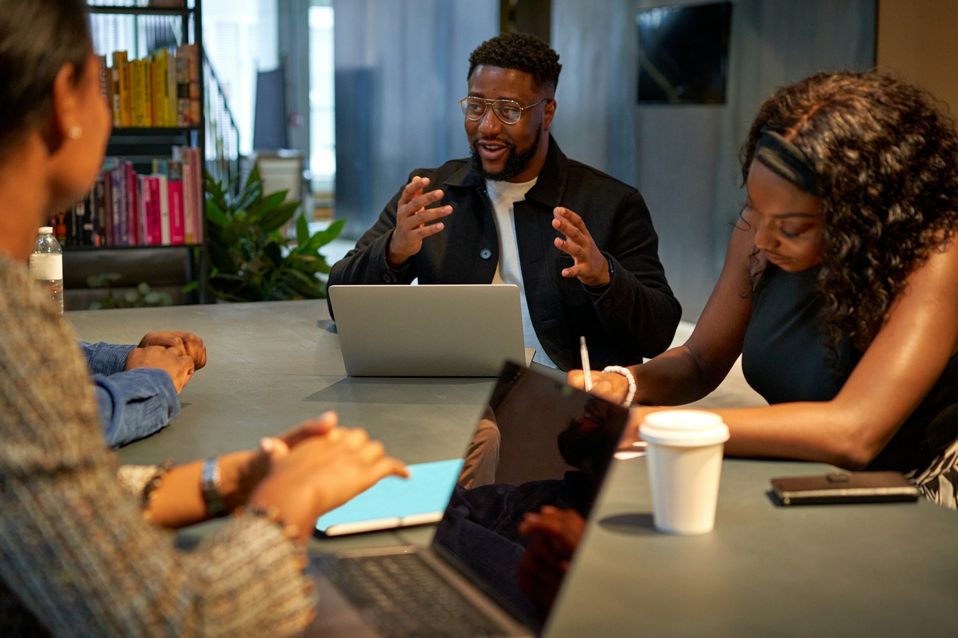 A marketing team discussing growth hacking