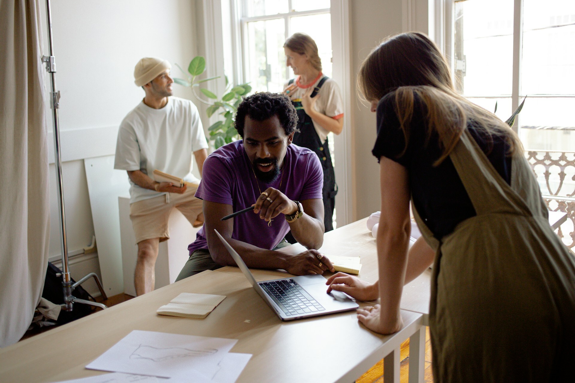 A marketing team discussing growth hacking